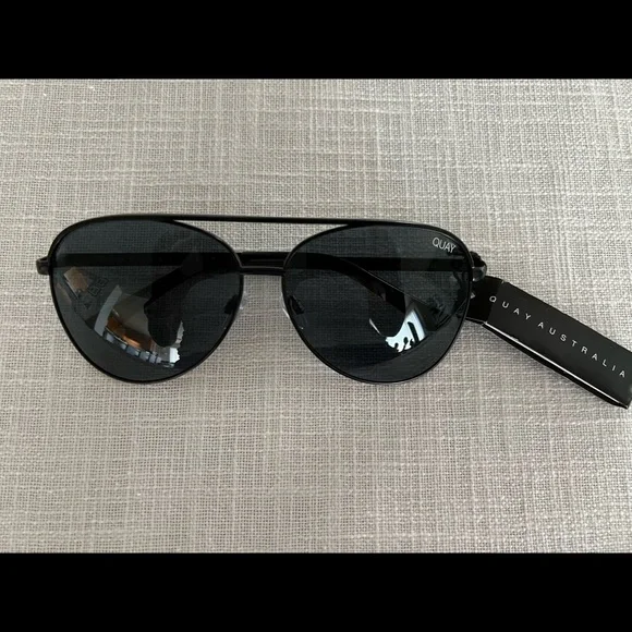 NWT Quay Polarized Aviator Sunglasses HIGH KEY Wire Frame Aviator Sunglasses – QUAY main image 4